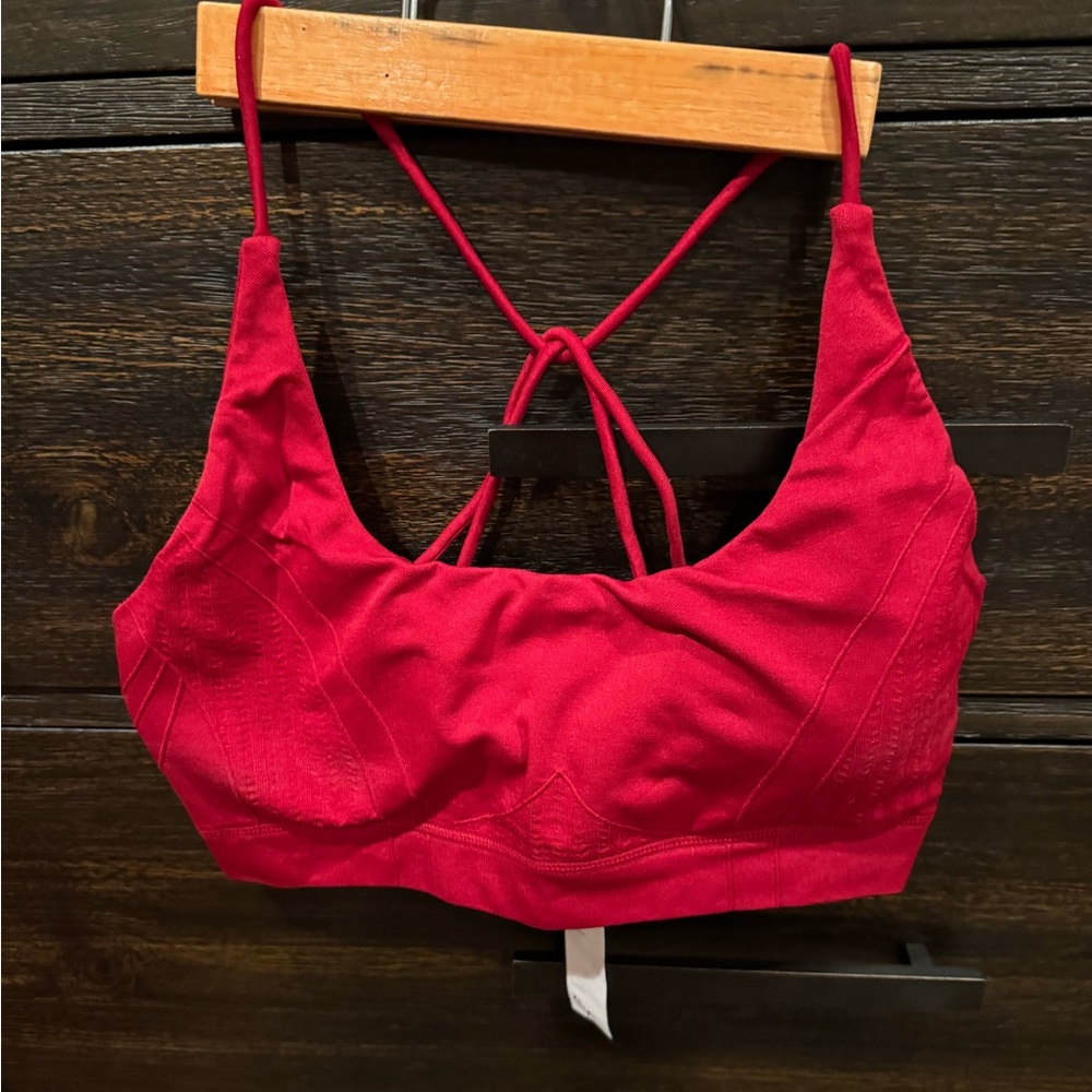 New with tags Fabletics sports bra.